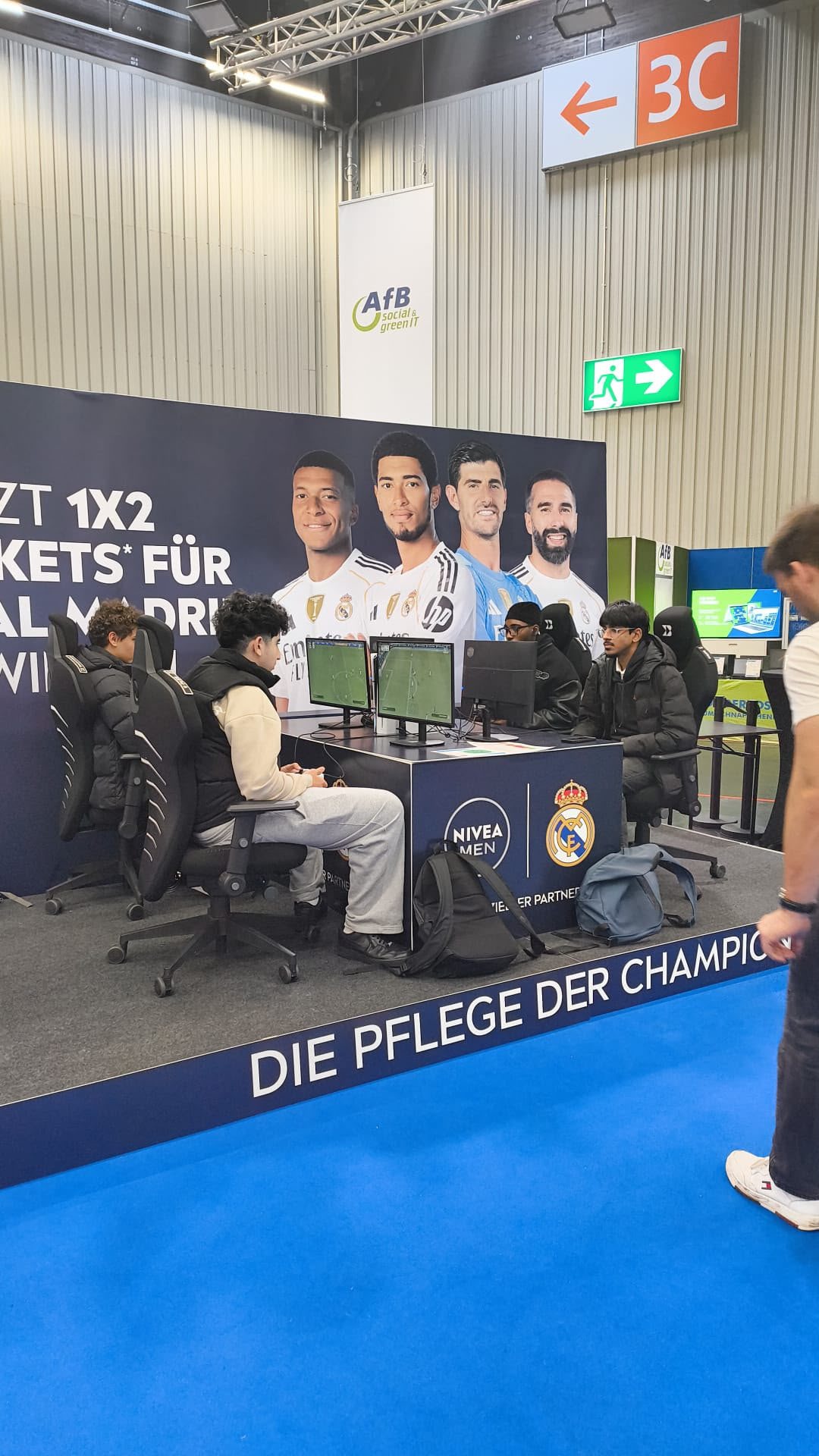 Markenaktivierungen für NIVEA MEN, EFFECT und CRACKZ auf der Consumenta in Nürnberg